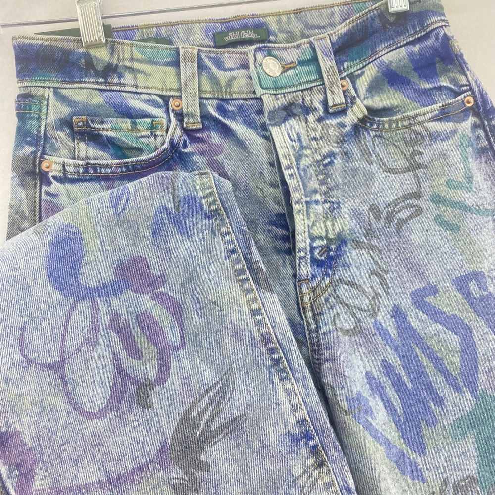 Wild Fable Graffiti Print‎ High Rise Mom Jeans Trendy Denim Size 0 Medium Wash